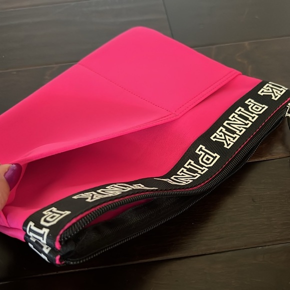 Pink cosmetics bag - Picture 3 of 6